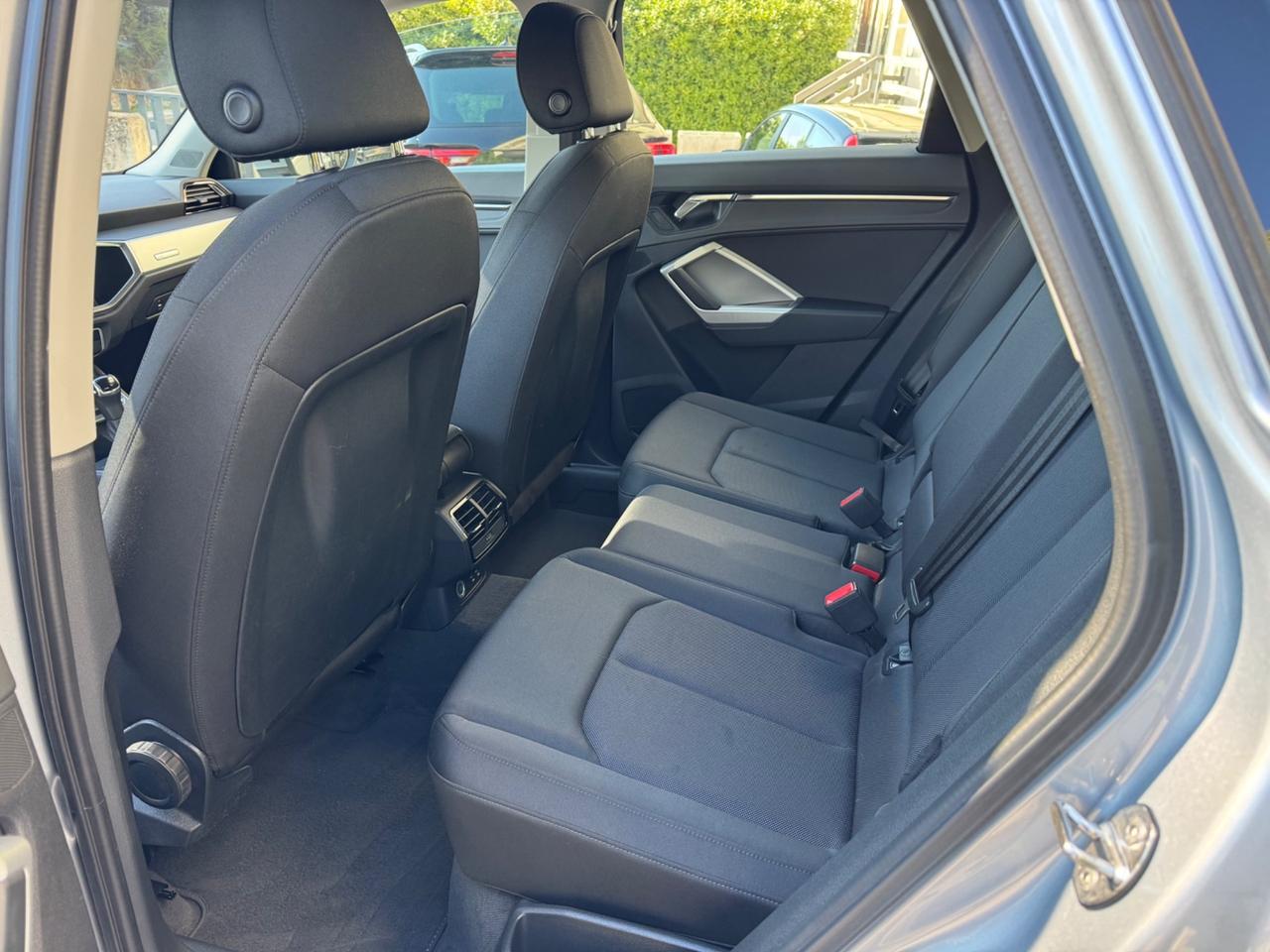 Audi Q3 2.0 TDI - FARI MATRIX - 2019