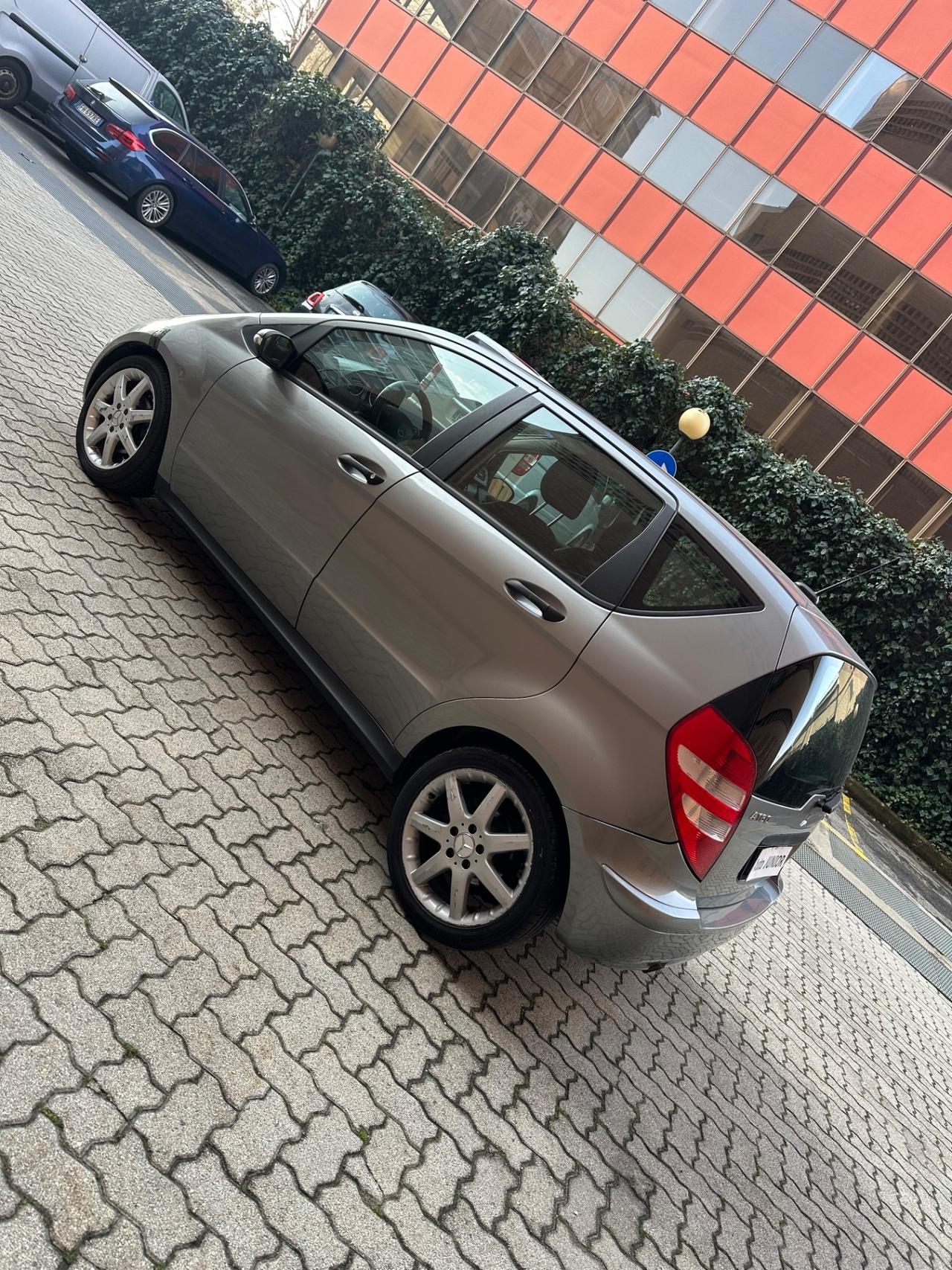 Mercedes-benz A 160 CDI BlueEFFICIENCY Elegance