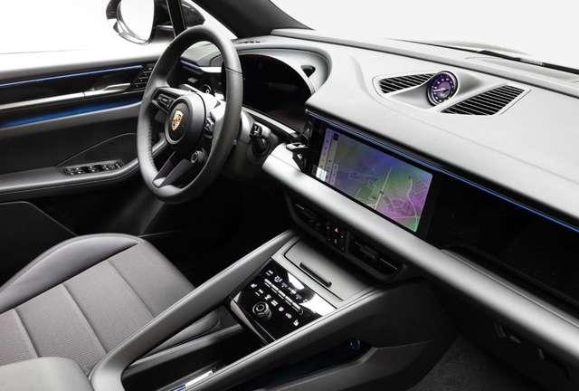 Porsche Macan EV 4 BOSE MATRIX TETTO SPORT CHRONO SOSP 360°