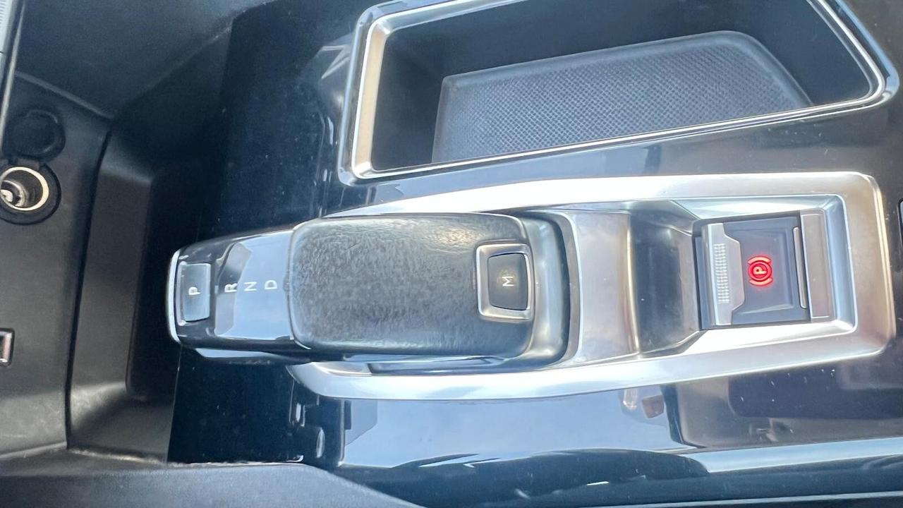 Peugeot 3008 BlueHDi 130 S&S EAT8 Allure