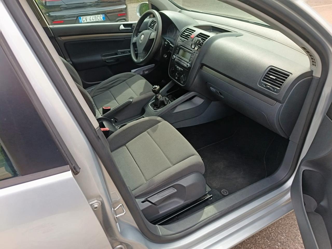 Volkswagen Golf 1.9 TDI 5p. Sportline