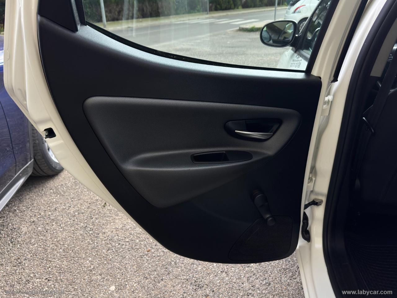 LANCIA Ypsilon 1.2 69 CV 5p.