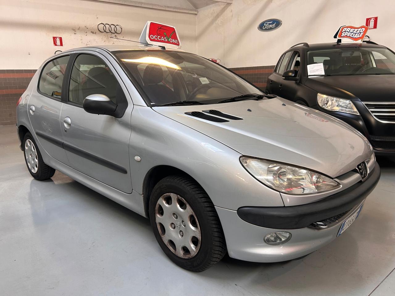 Peugeot 206 1.1 5p. XT