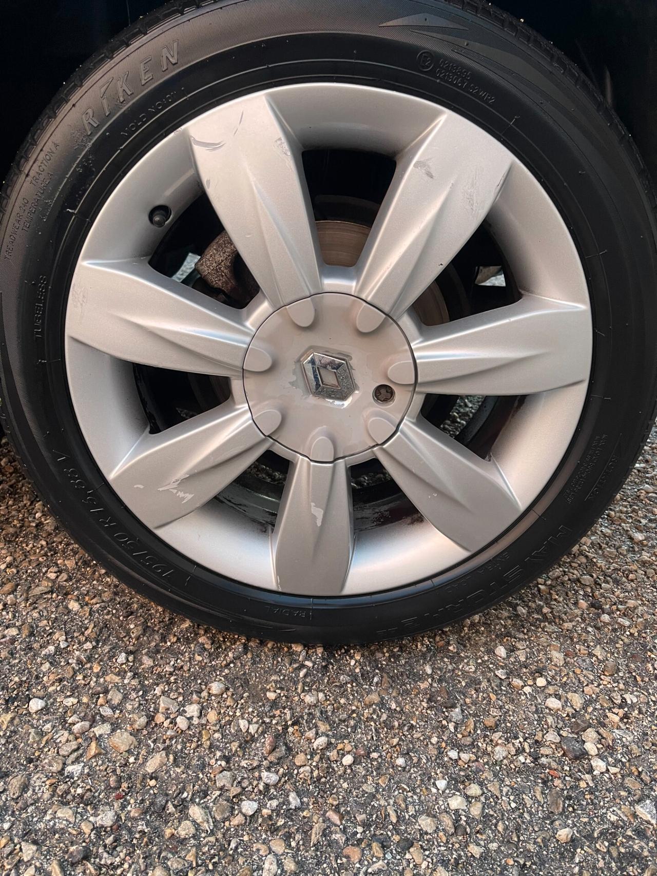 Renault Clio 1.5 dCi - NAVIGATORE - NEOPATENTATI