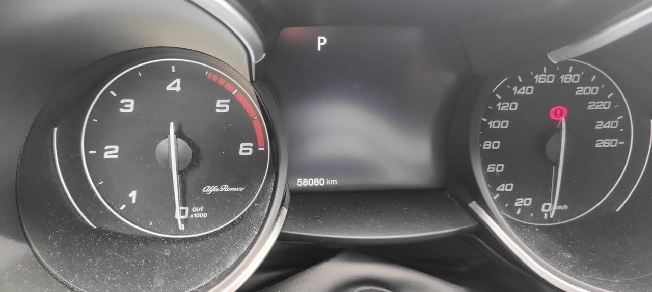 Alfa Romeo Stelvio 2.2 Turbodiesel 210 CV AT8 Q4 Executive