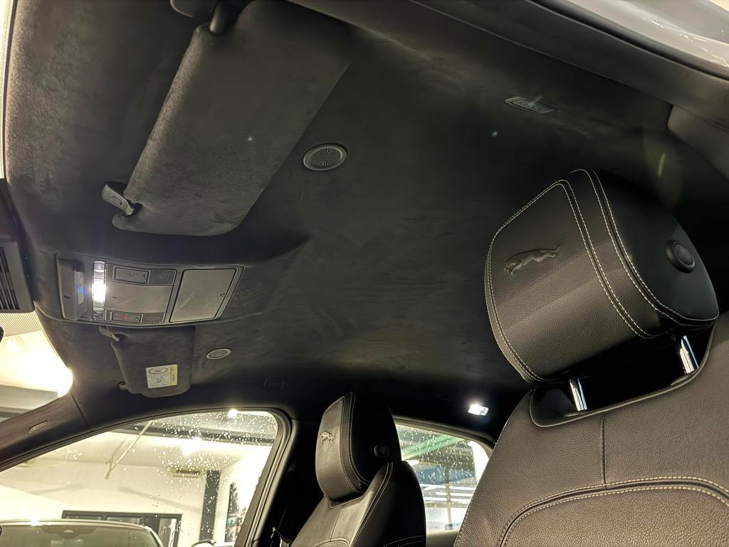 Jaguar E-Pace 2.0d i4 mhev R-Dynamic S awd 204cv auto