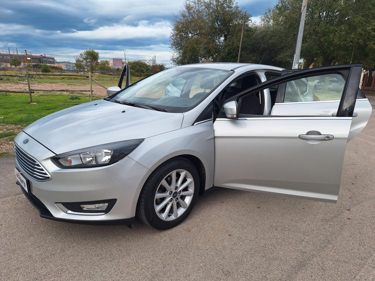 Ford Focus 1.5 TDCi 120 CV BERLINA 100000 KM