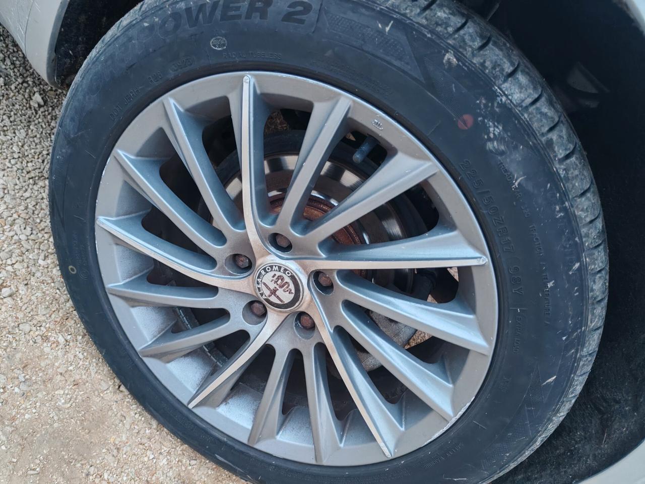 Alfa Romeo 159 1.9 JTDm Distinctive