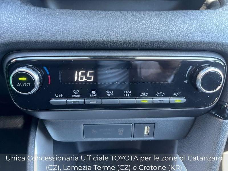 Toyota Yaris Hybrid Trend MY21