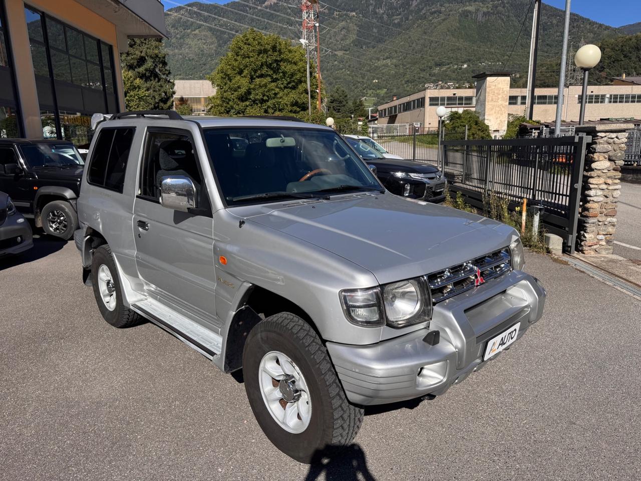 Mitsubishi Pajero 2.5 TDI Metal-top S.S. GLS Target