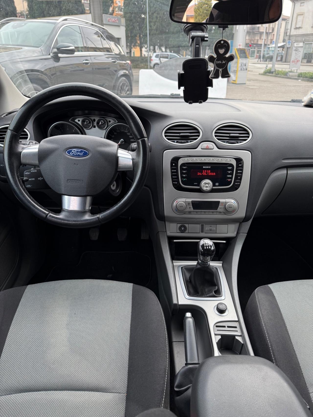 Ford Focus 1.6 (115CV) 5p. Bz.- GPL Titanium