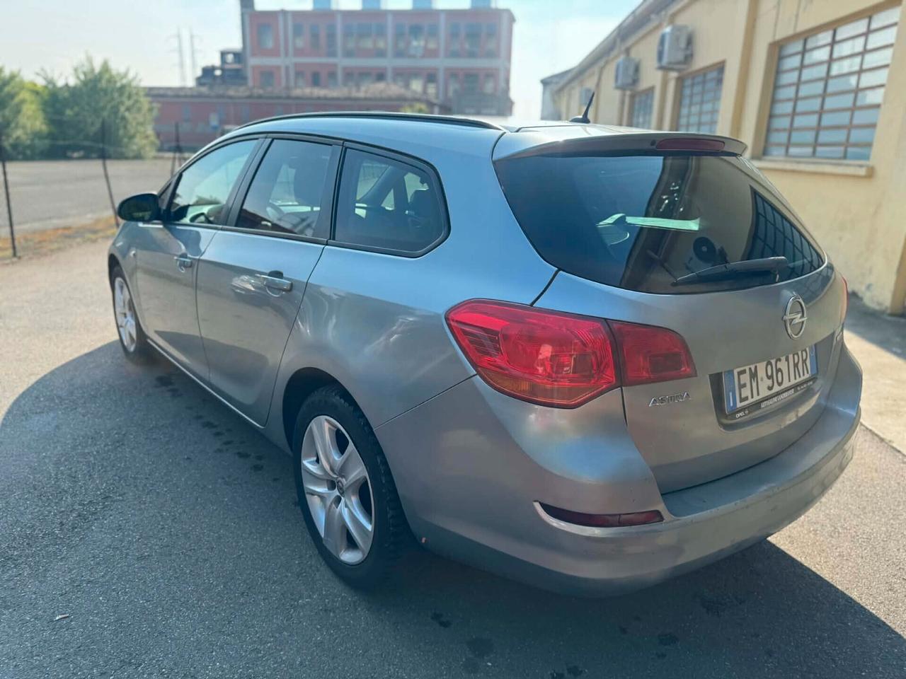 Opel Astra 2012 1.7 DIESEL CARROZZERIA DA RIVEDERE