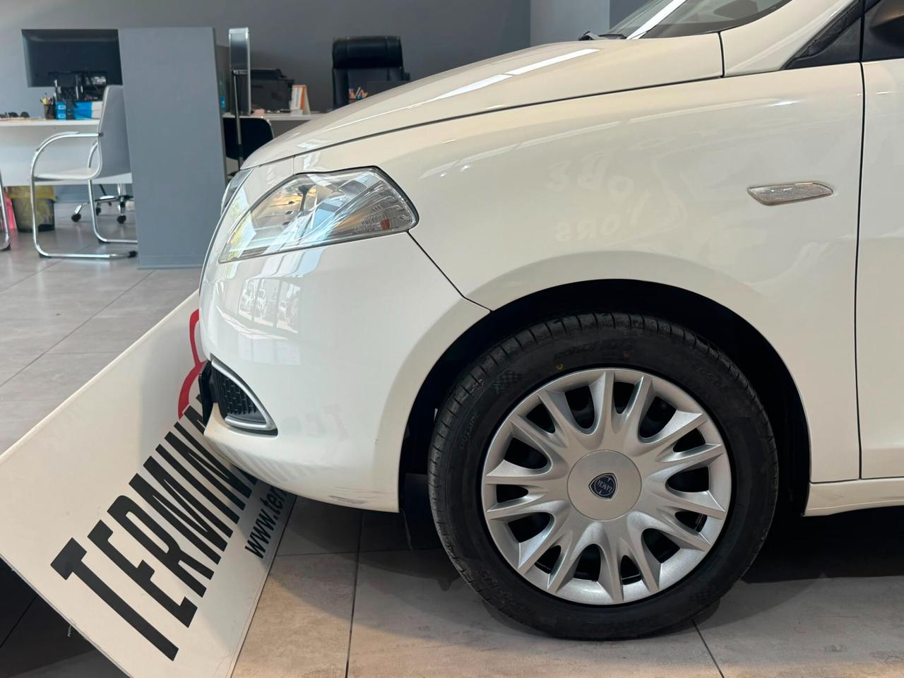 Lancia Ypsilon 1.2 69 CV BENZINA GPL Ecochic