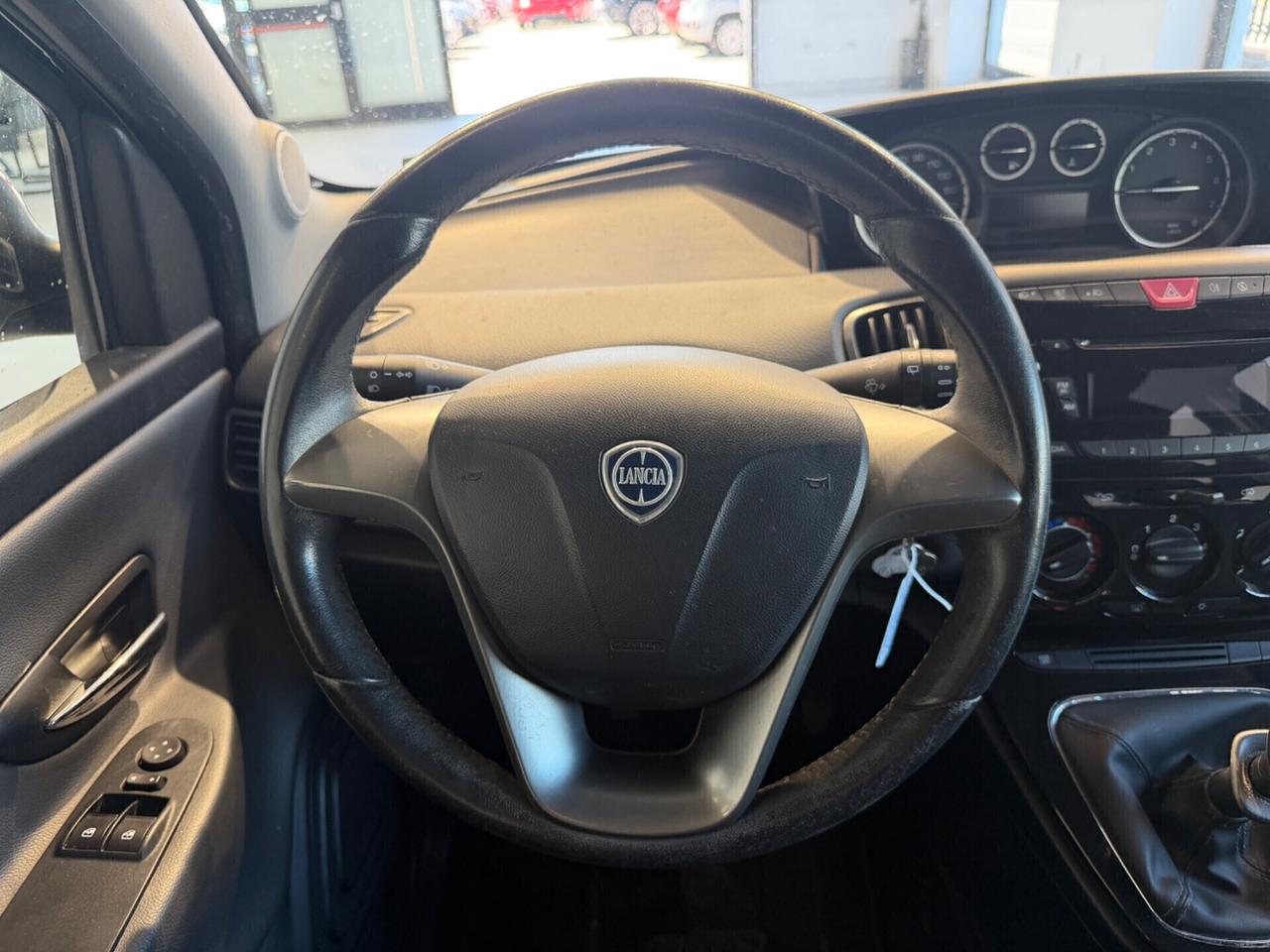 Lancia Ypsilon 1.2 69 CV 5 porte S&S Platinum