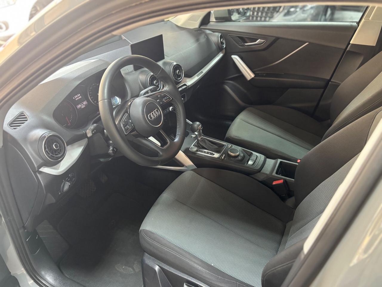 Audi Q2 35 TDI quattro S tronic Business Design