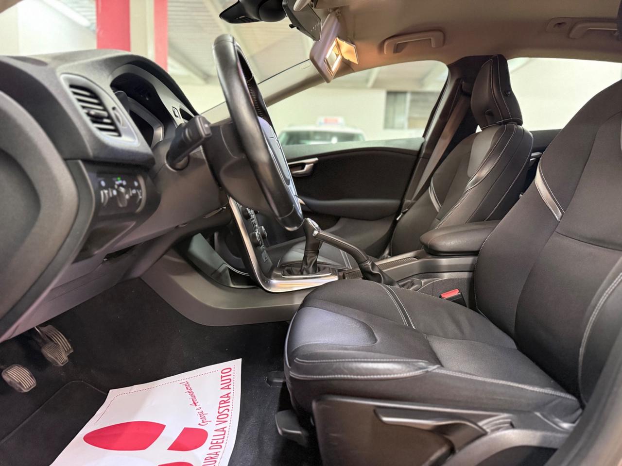 Volvo V40 D2 1.6 Powershift Style