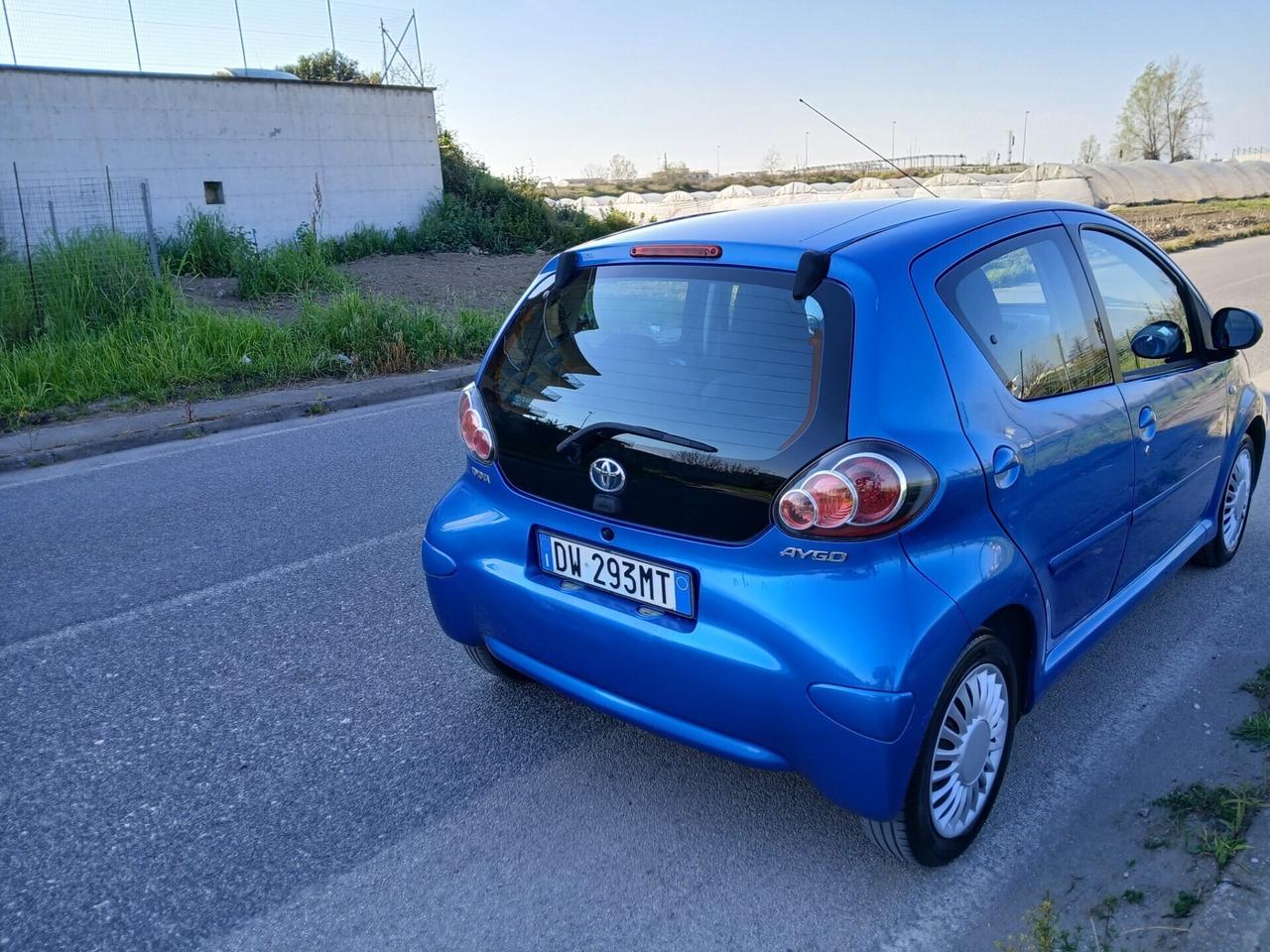 Toyota Aygo 1.0 12V VVT-i 5 porte Now PERFETTA