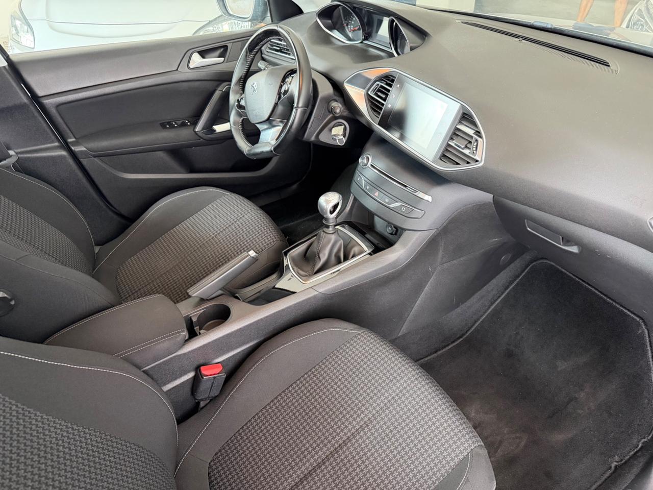 Peugeot 308 BlueHDi 130 S&S SW Active
