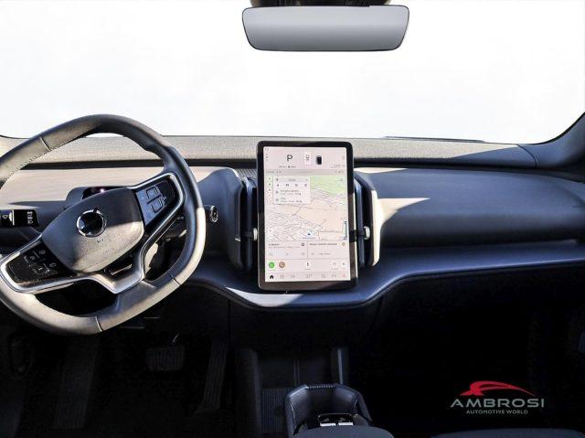 VOLVO EX30 Single Motor Extended Range RWD Plus