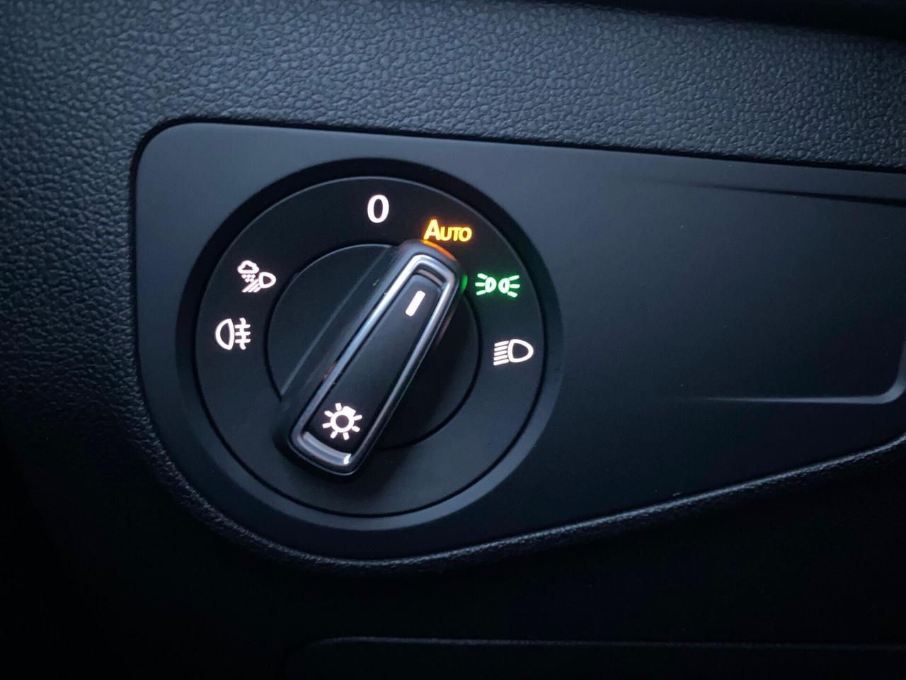 VOLKSWAGEN TIGUAN 2.0 TDI R-Line 4MOTION 2023