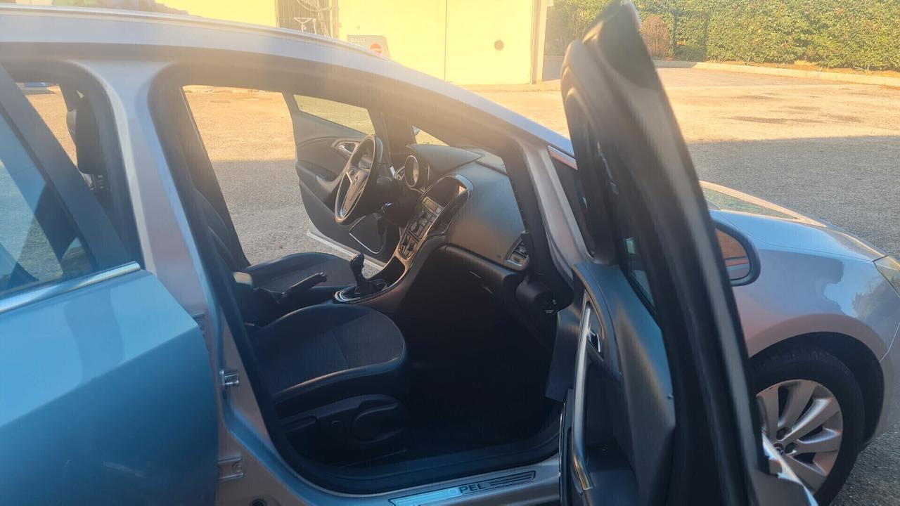 Opel Astra 1.7 CDTI 110CV Sports Tourer Cosmo