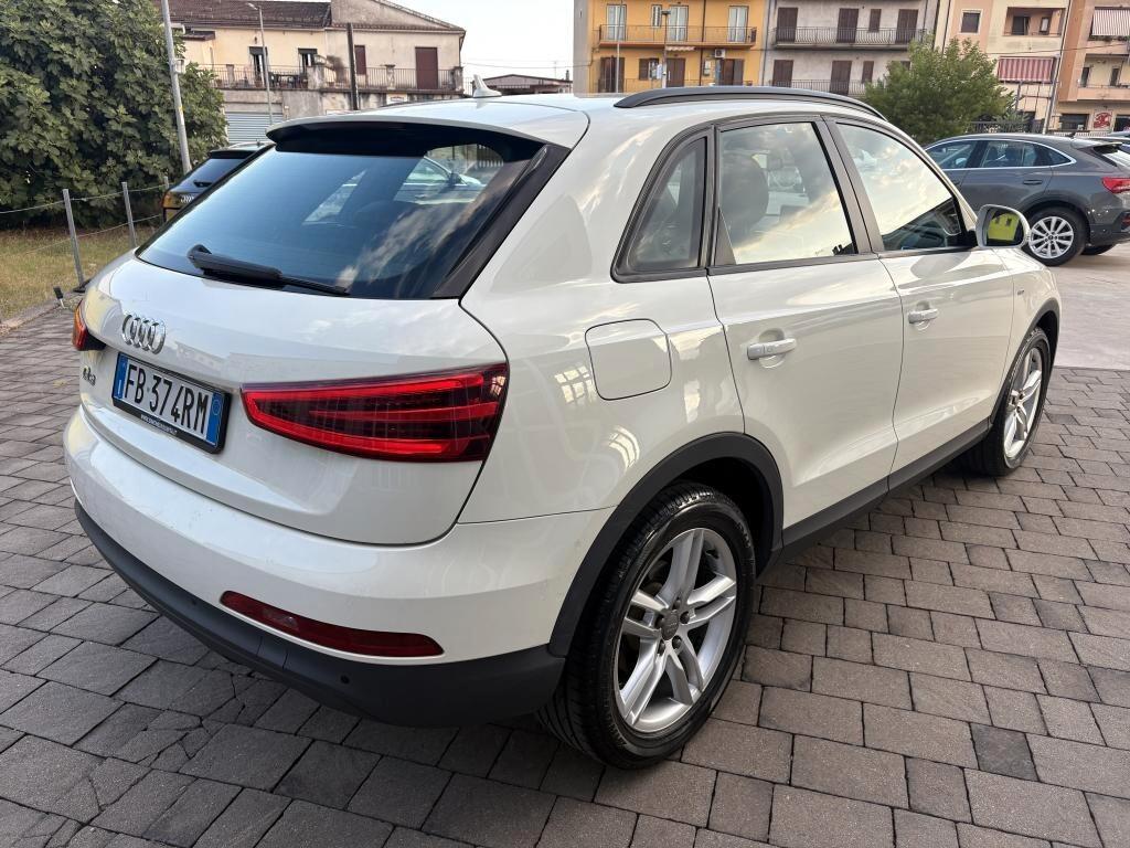 Audi Q3 2.0 TDI 140cv S LINE