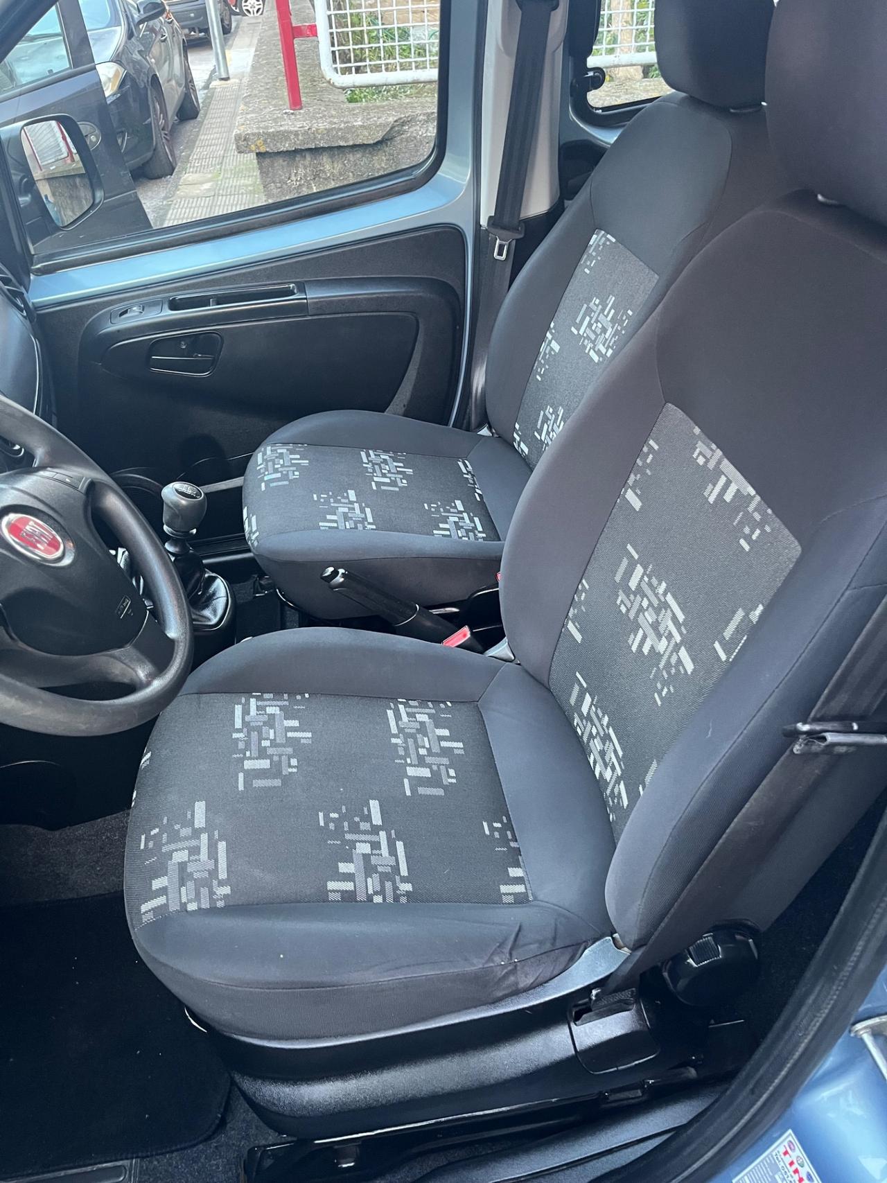 FIAT QUBO FULL OPTIONAL CON I POSTI 2015