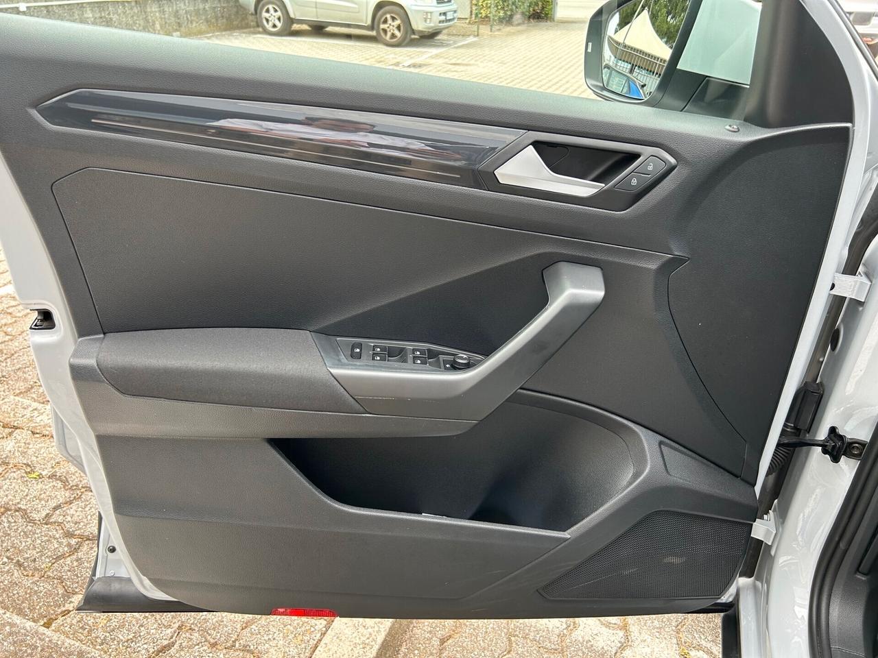 Volkswagen T-Roc 1.6 tdi Style OK NEOPATENTATI