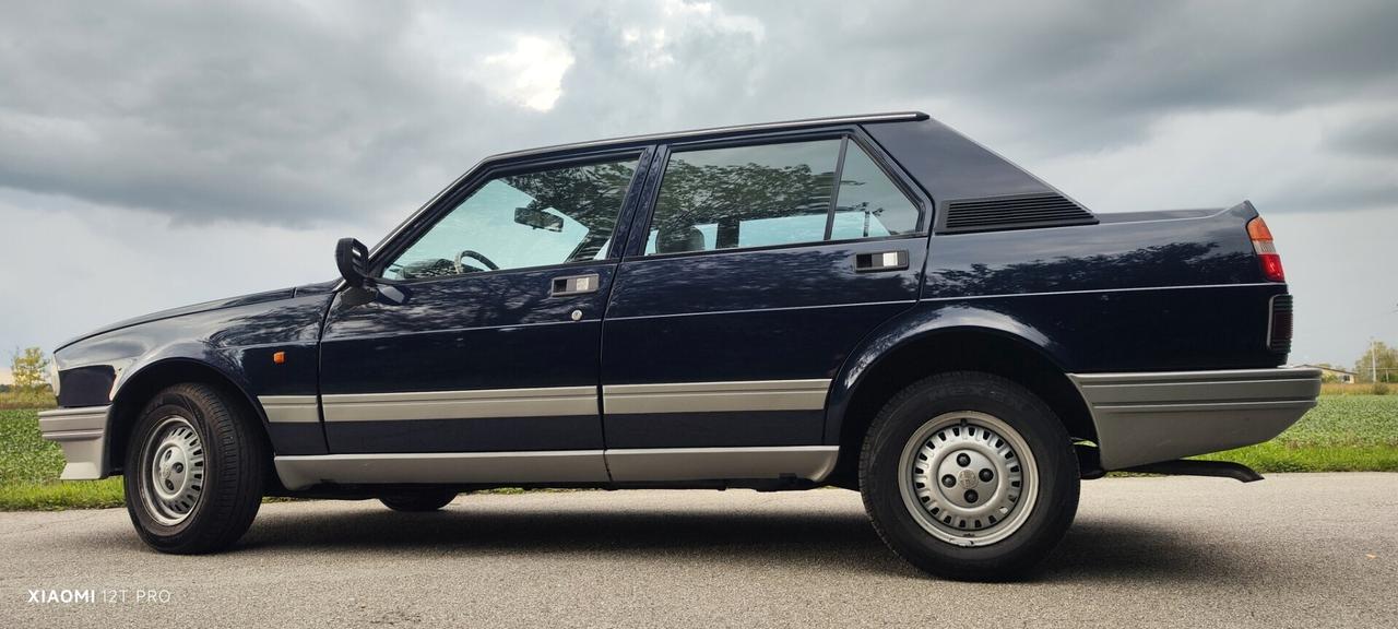 Alfa Romeo Giulietta 1600 blu olandese