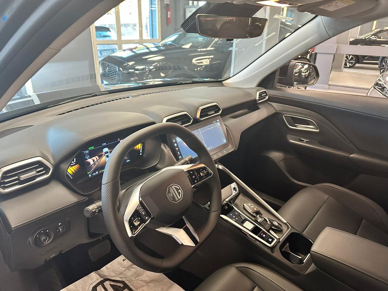 Mg ZS Hybrid+ Luxury SENZA VINCOLI
