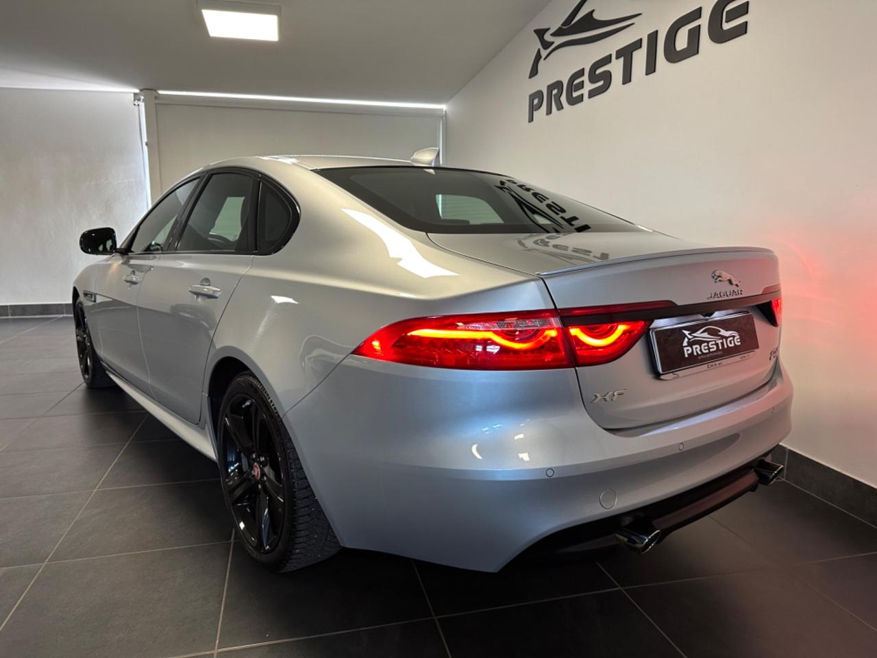 JAGUAR XF 2.0D AWD AUTOMATICA 240CV R-SPORT