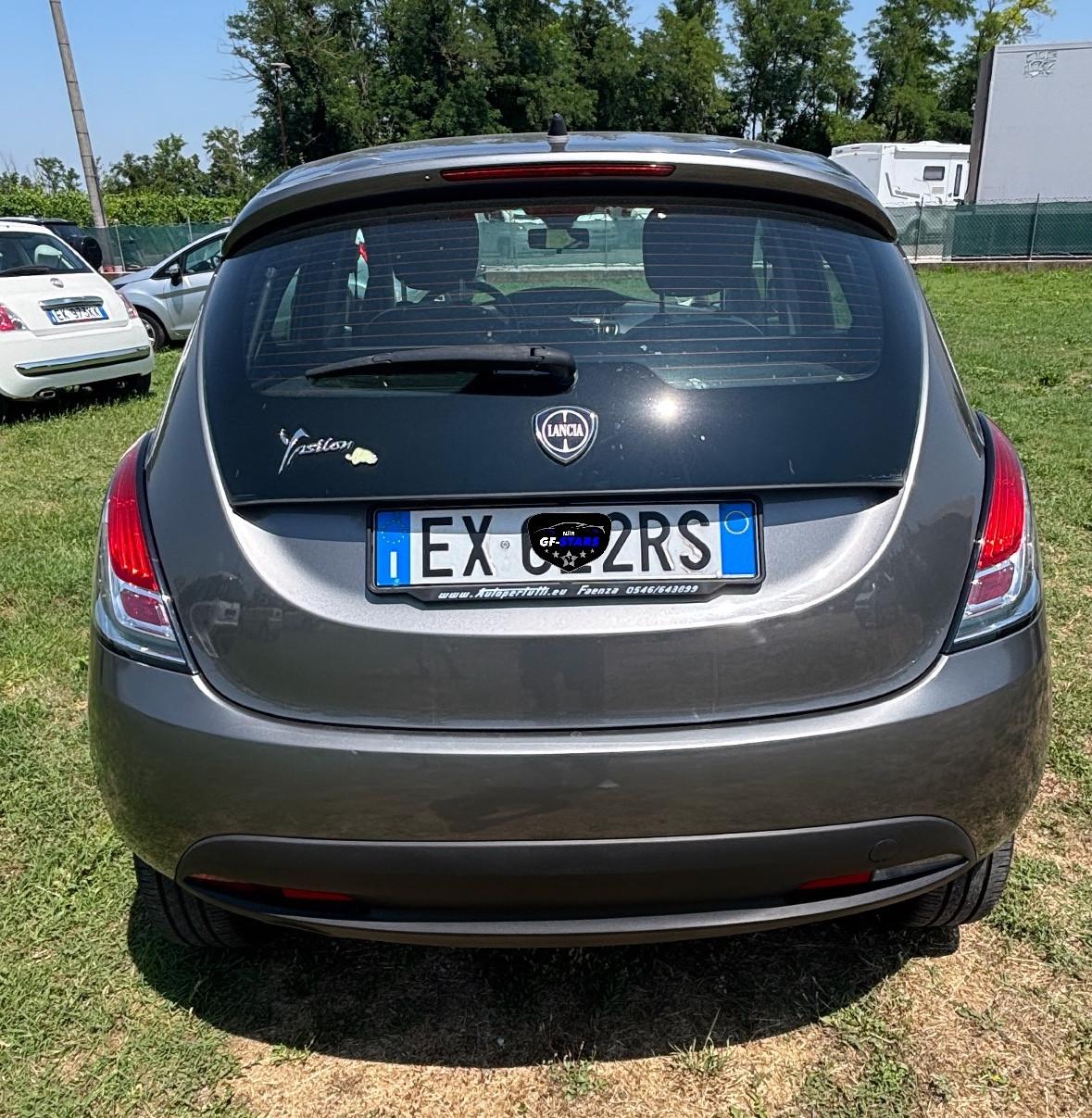 Lancia Ypsilon 0.9 TwinAir 85 CV 5 porte Metano Ecochic Gold