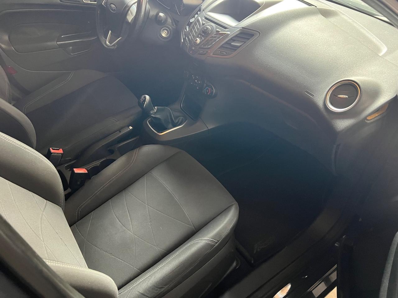 Ford Fiesta 1.5 TDCi 75CV 5 porte Business