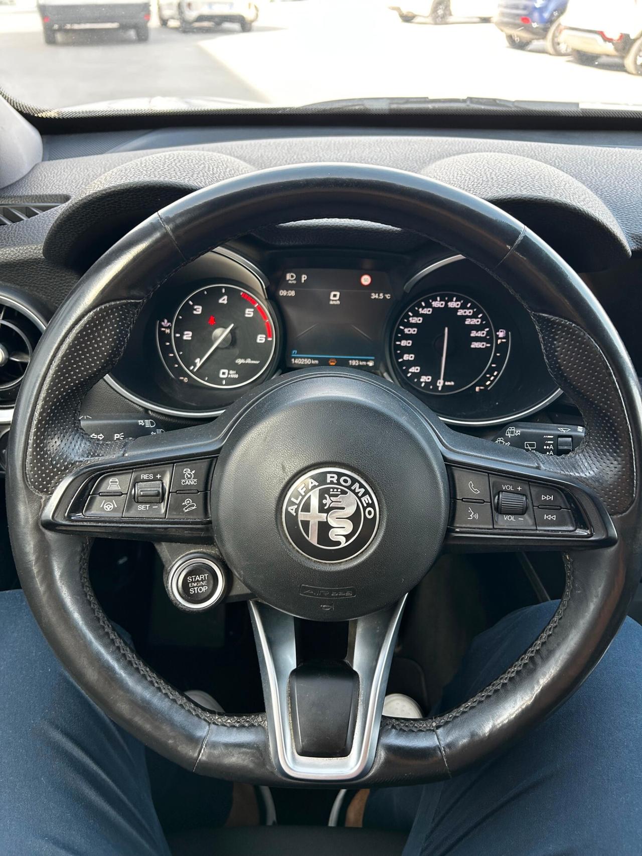 Alfa Romeo Stelvio 2.2 Turbodiesel 160 CV AT8 RWD Super