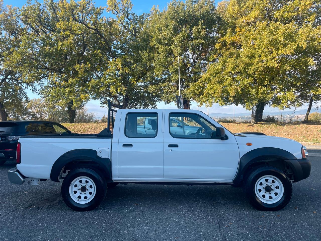 Nissan Navara NP300 2.5 Dci Double Cab 133cv Autocarro+Gancio