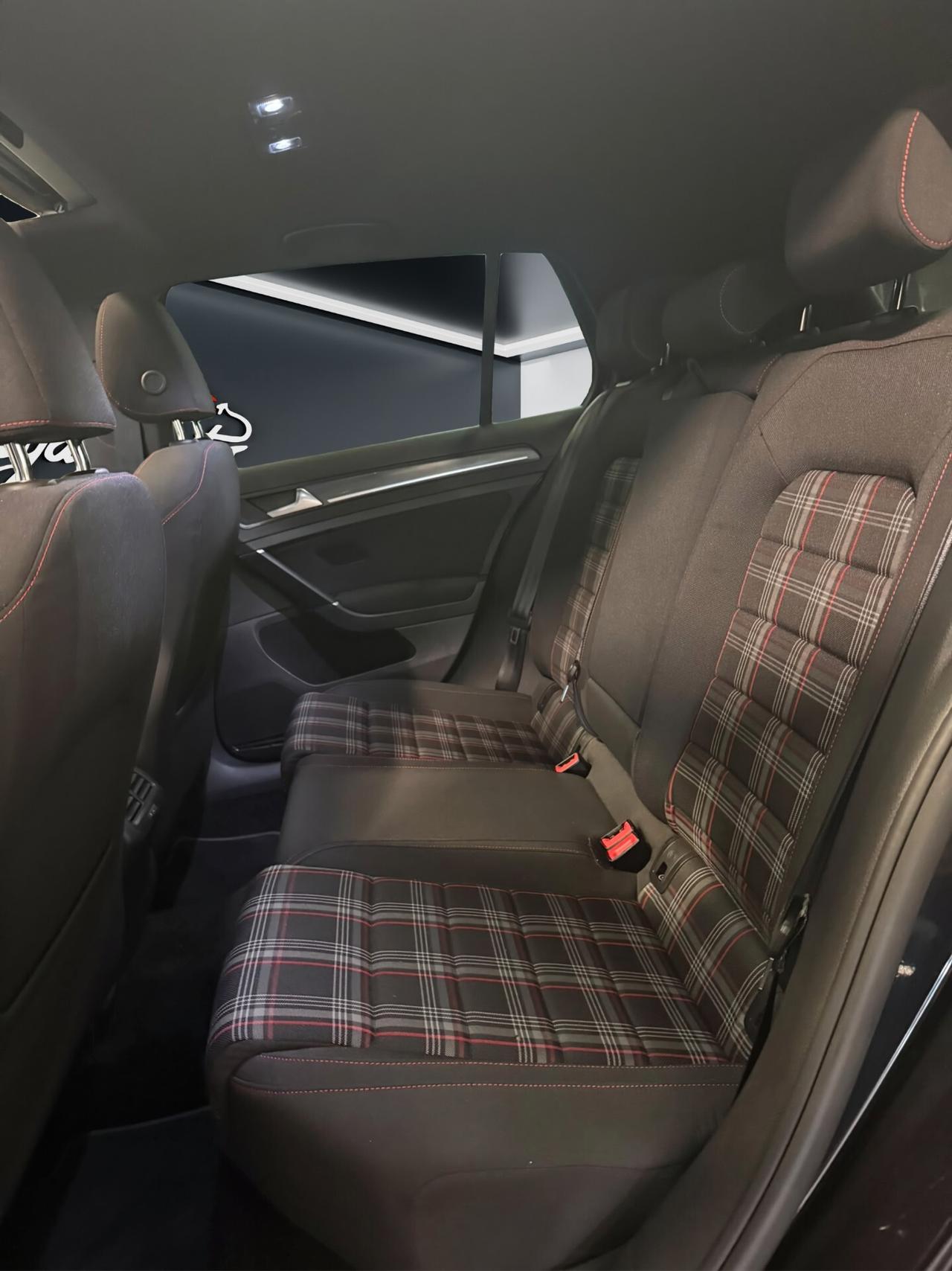 Volkswagen Golf GTI Performance 2.0 245 CV TSI 5p. BMT