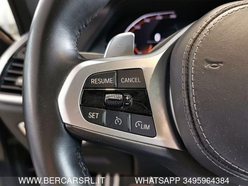 BMW X5 xDrive40i Msport *Head-up-Display*TETTO*Live Cockpit*Pacchetto-Parkassistent Plus*Surround View*
