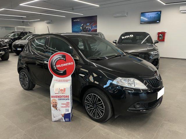 LANCIA Ypsilon 1.0 69 CV Hybrid Silver