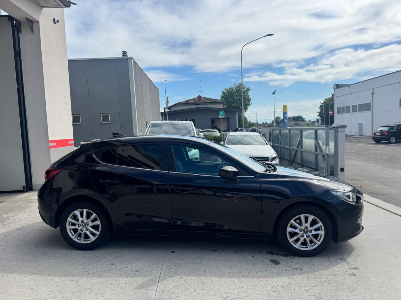 Mazda 3 Mazda3 1.5 Skyactiv-D Exceed