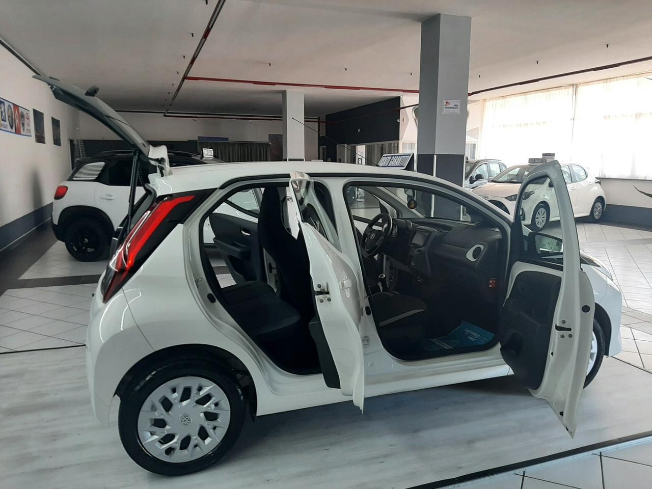 Toyota Aygo 1.0 VVT-i 72 CV 5 porte x-cite