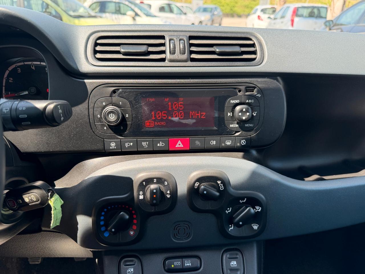 FIAT PANDA 4x4 2019 900 BENZ *ELD *POCO GRANDINATA
