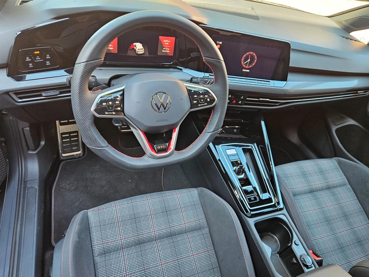 Volkswagen Golf GTI 2.0 TSI DSG- TETTO-MATRIX- CERCHI 19