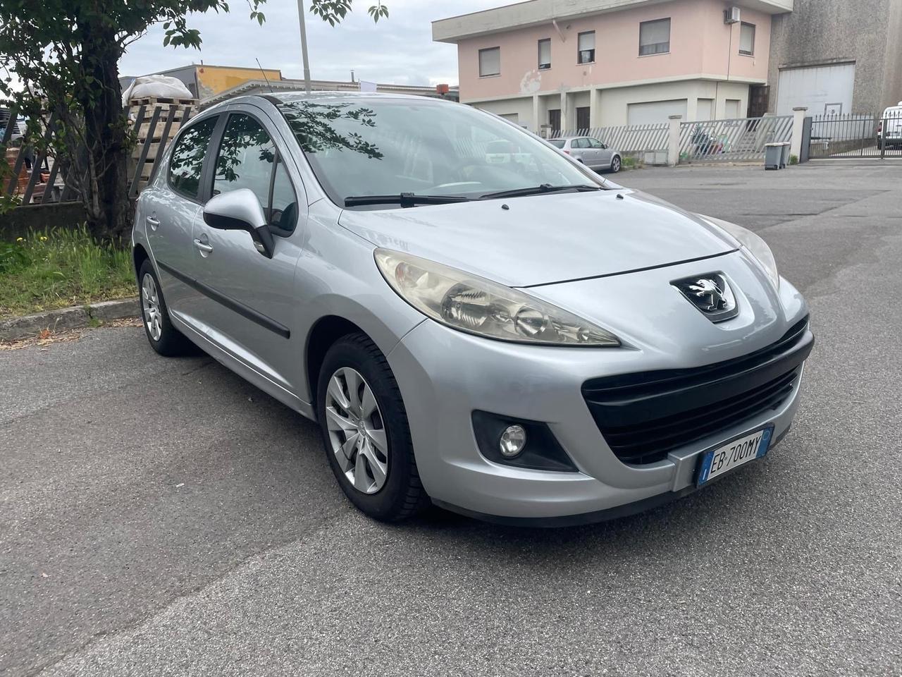 Peugeot 207 1.4 8V 75CV 5p. Energie Sport ECO GPL per Neopatentati