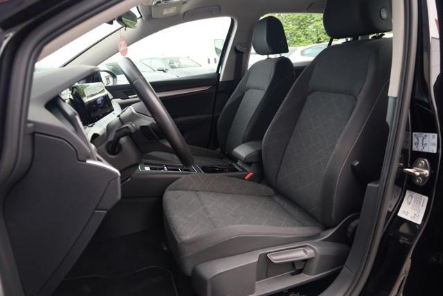 VOLKSWAGEN Golf Variant 1.0 eTSI EVO DSG Life