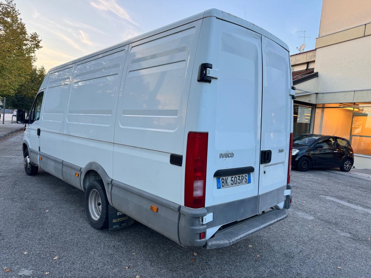 Iveco Daily ( PASSO LUNGO )