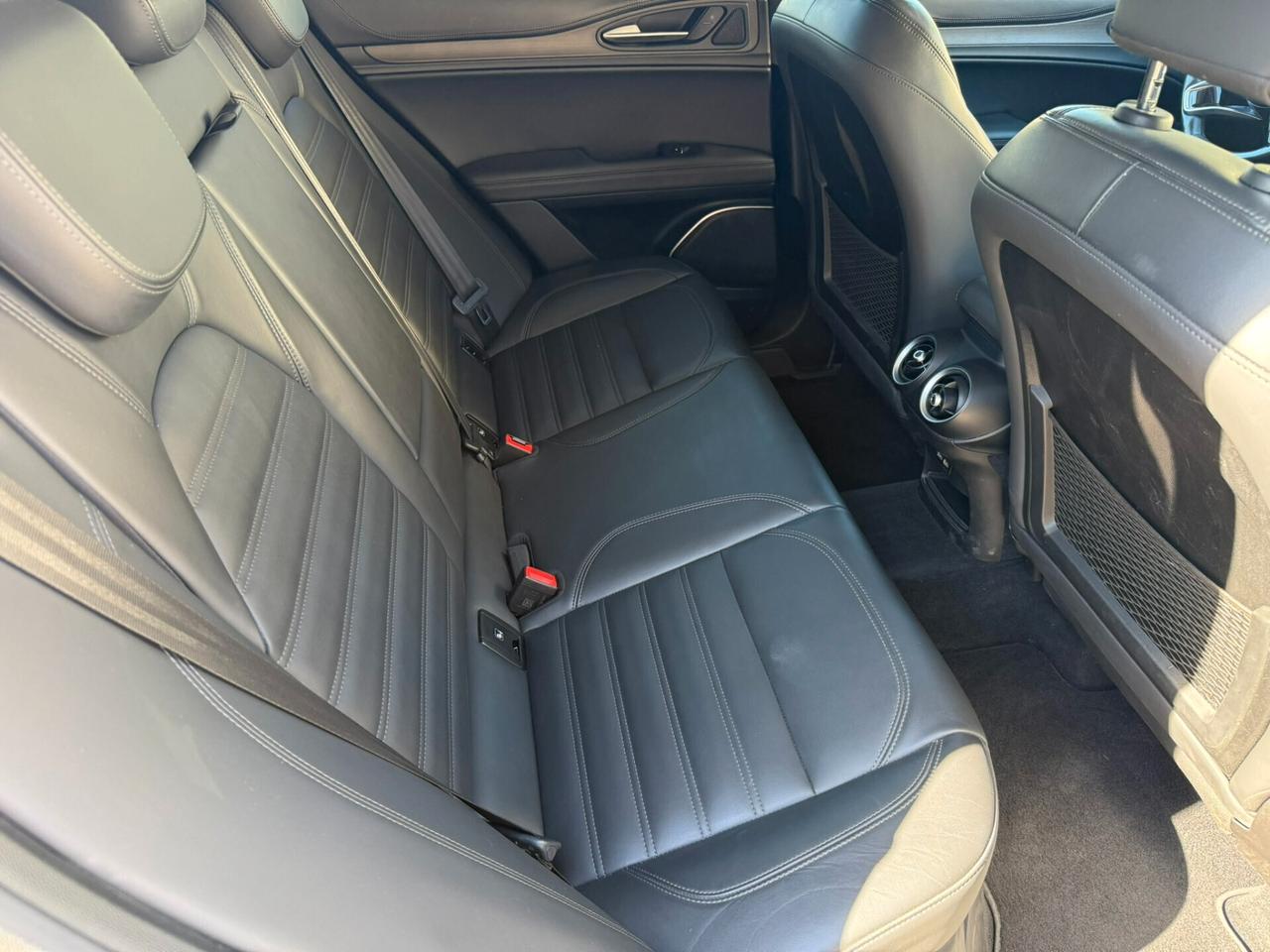 Alfa Romeo Stelvio 210 CV AT8 Q4 Veloce First Edition