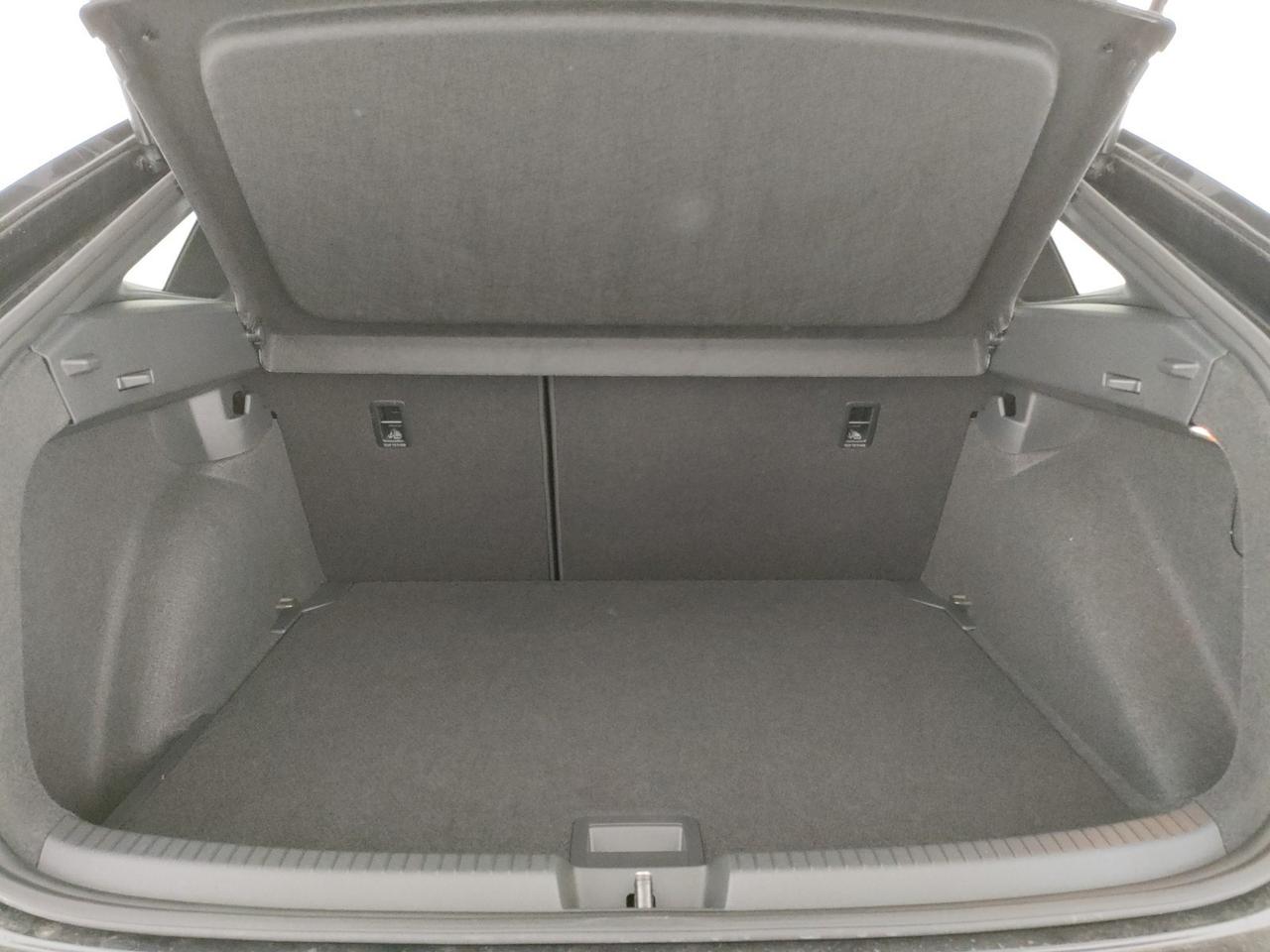 Volkswagen Taigo 1.0 tsi r-line plus 115cv