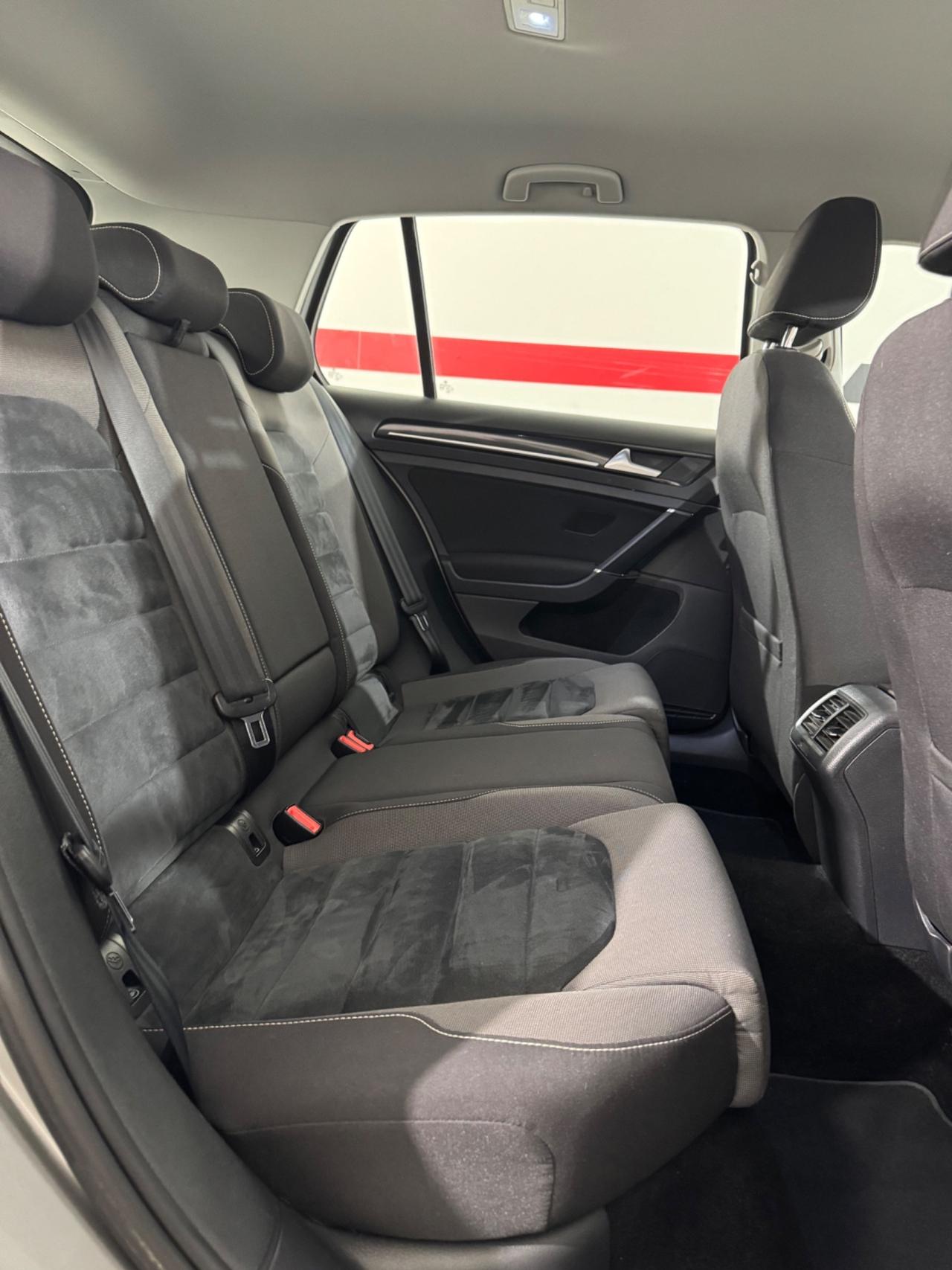Volkswagen Golf 1.6 TDI 5p. Highline BlueMotion Technology