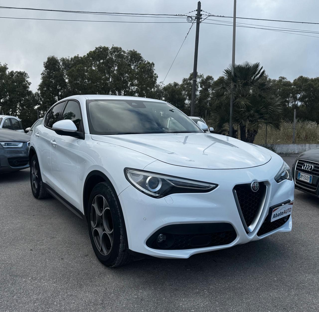 Stelvio 2.2 Turbodiesel 180 CV AT8 RWD Business
