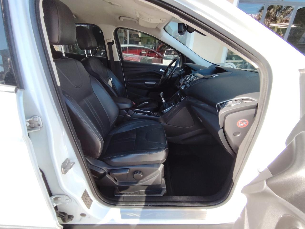 Ford Kuga 2.0 TDCI 140 CV 4WD Titanium